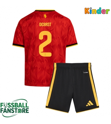 Belgien Zeno Debast #2 Replik Heimtrikot Kinder WM 2026 Kurzarm (+ Kurze Hosen)